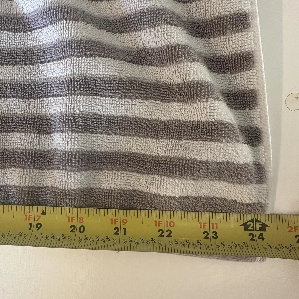 VTG Tommy Hilfiger‎ Gray Navy Striped Cotton Bath Towel Ribbed Bathroom Everyday